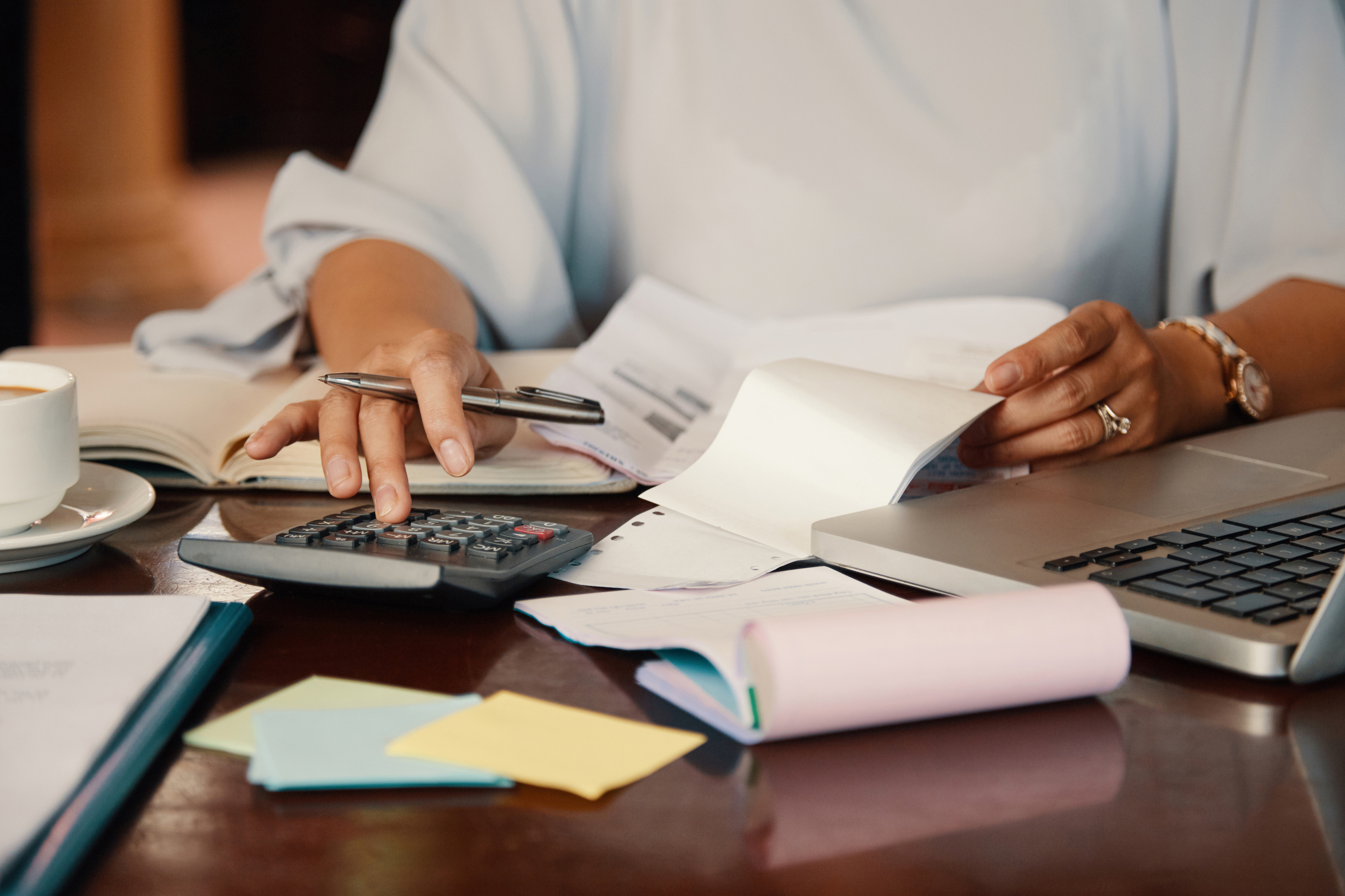 Spending vs. saving: how to find the perfect balance - Money and Finance -  Issues Online